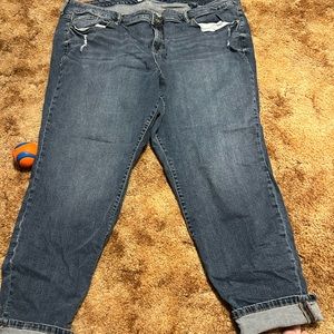 Cropped boyfriend jeans